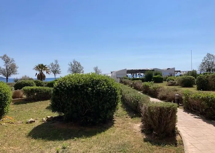 T2 Au Lavandou Avec Parking Et Vue Imprenable - Fr-1-308-82 * 르 라방두