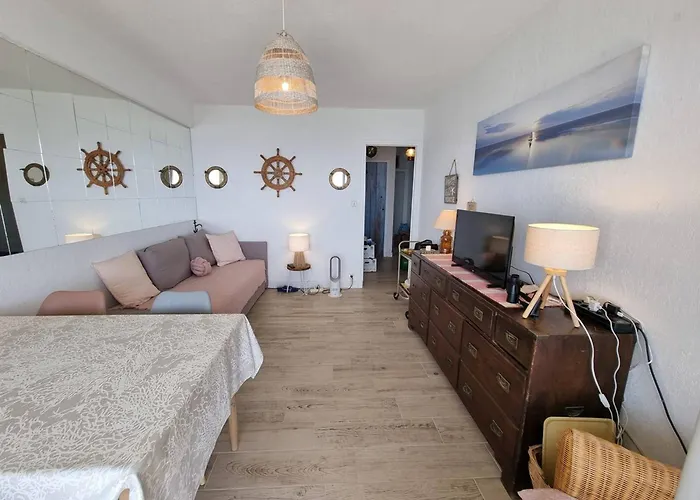 T2 Au Lavandou Avec Parking Et Vue Imprenable - Fr-1-308-82 아파트 *